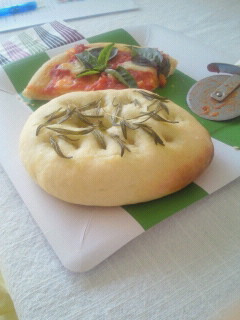 pizza focaccia.jpg